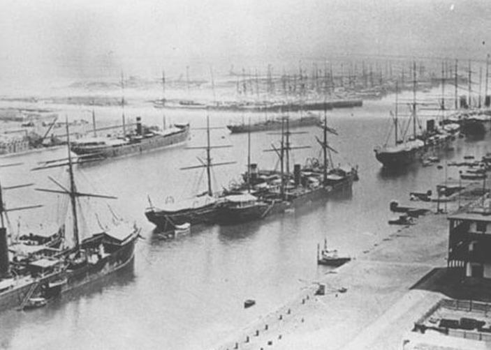 Opening of Suez Canal leads to Singapore's growth